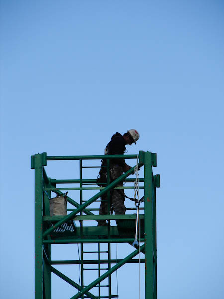 Kelowna_Crane_Set_Up_011